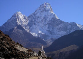 Amadablam Basecamp Trekking